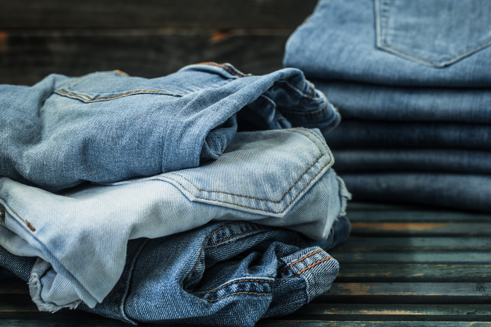 El jean no pasa de moda: historia de una prenda que nunca muere