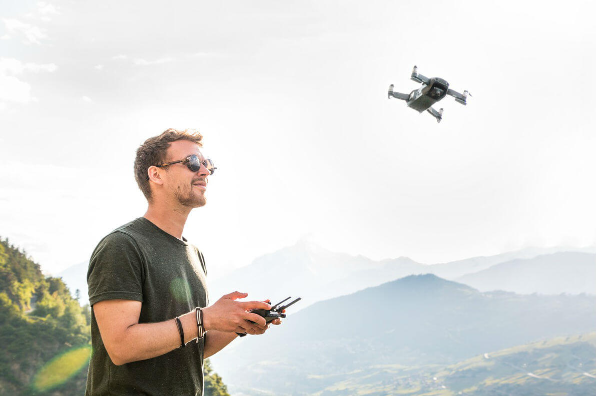 Borrachos no podrán pilotear drones en Japón