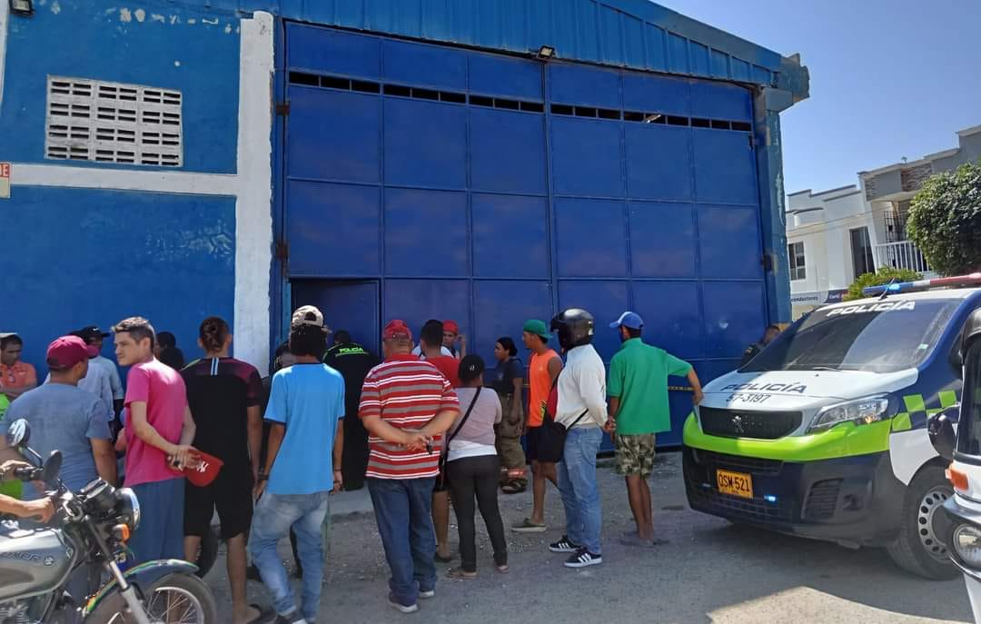 Hombre murió electrocutado al intentar entrar por el techo a una bodega en Malambo
