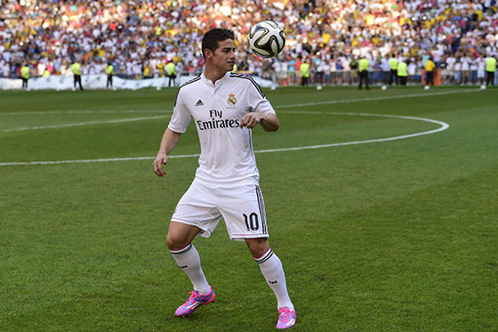 James Rodríguez pisó el césped del Bernabéu