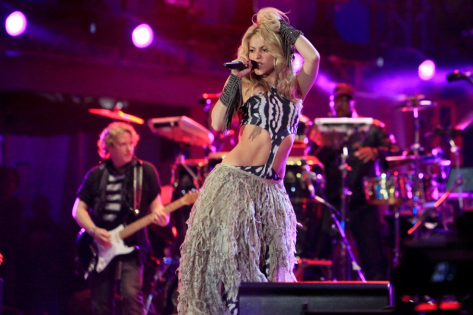 Shakira pospone su gira hasta 2018 por hemorragia en las cuerdas vocales
