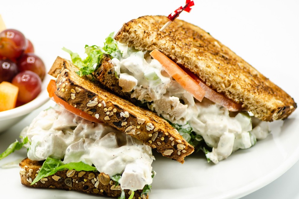 Prepara estas dos deliciosas recetas y disfruta del sabor del pollo.
