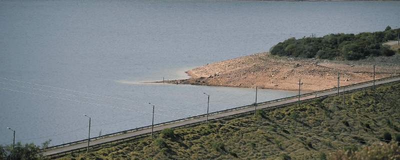 Bajo nivel en embalses: si bien aún no hay riesgo, hay que ahorrar agua en Bogotá