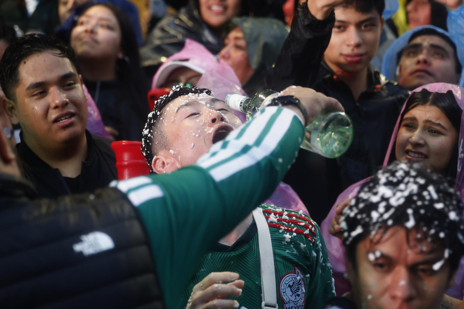 Cuatro muertos dejan las celebraciones por la clasificación de México en el Mundial