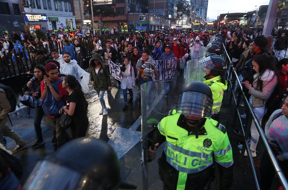 Denuncian detenciones arbitrarias, heridos de gravedad y desaparecidos durante las marchas en Bogotá