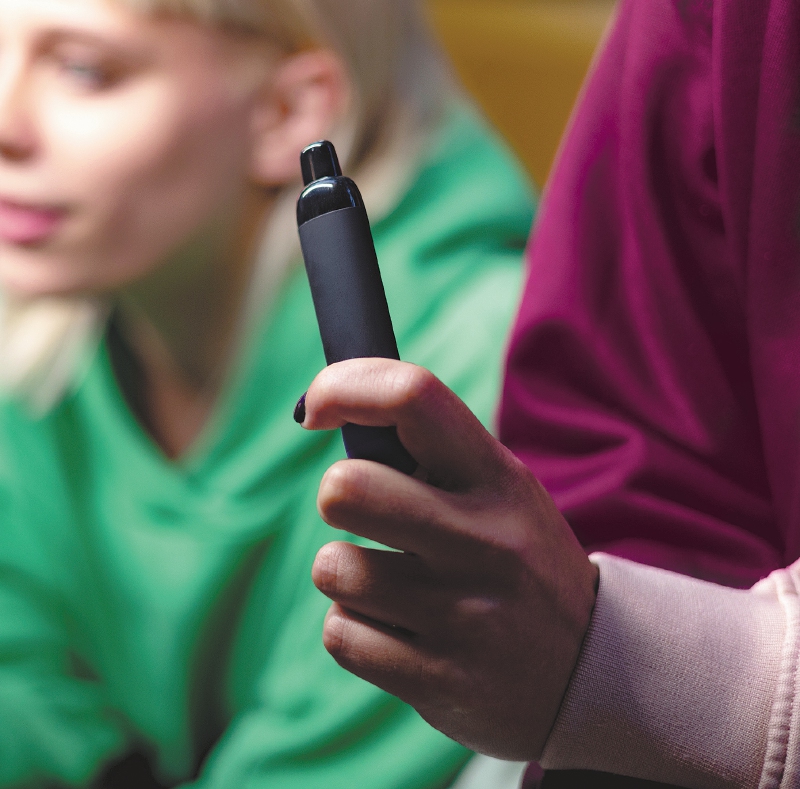 De las colillas a los cigarrillos electrónicos, ¿otro problema ambiental?