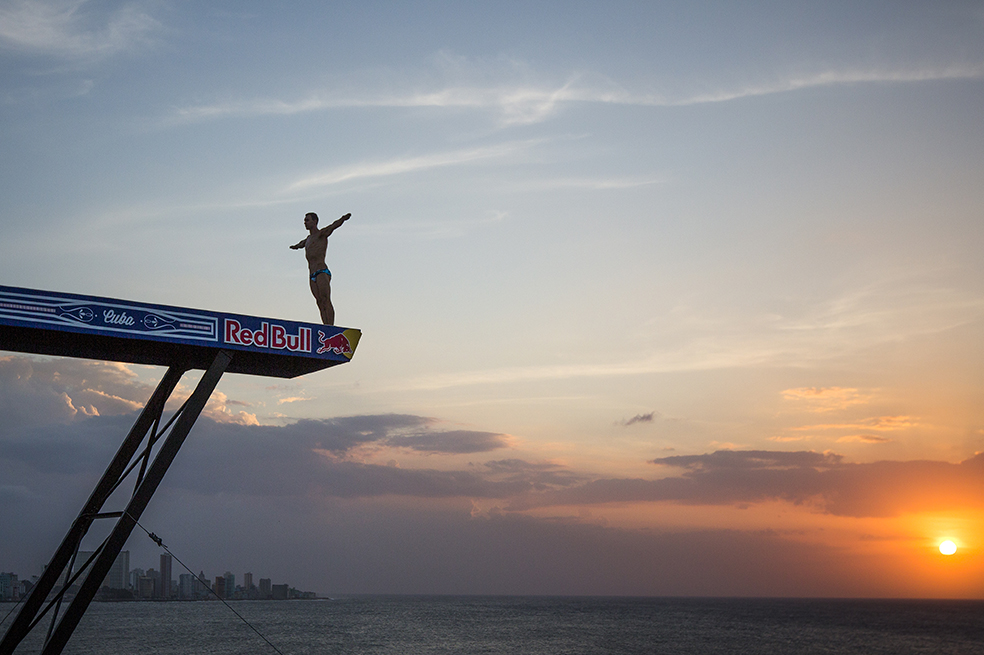 Espectaculares imágenes del Red Bull Cliff Diving que se realiza en Cuba