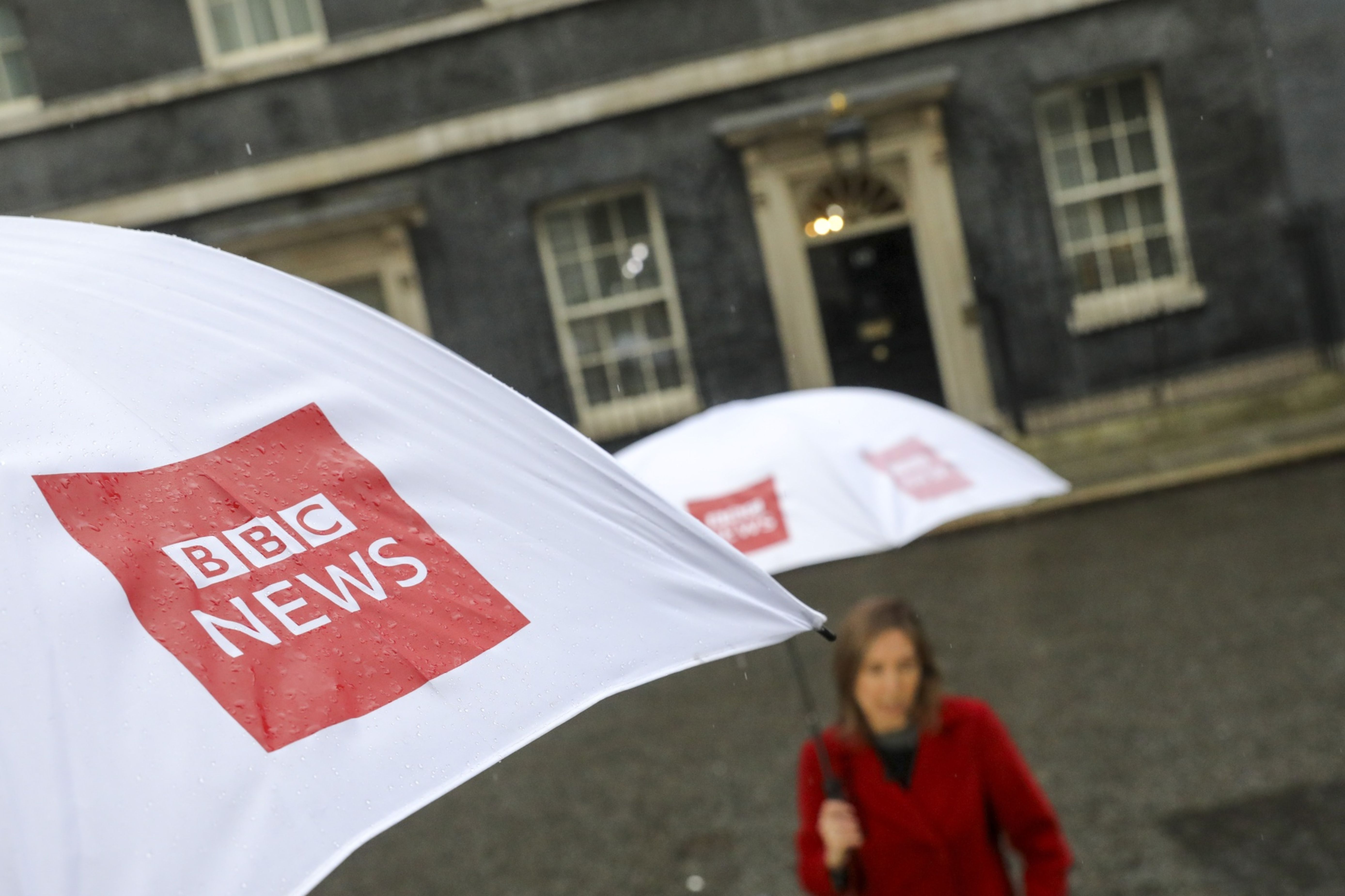 La BBC se financia en parte con recursos que aportan los hogares británicos.