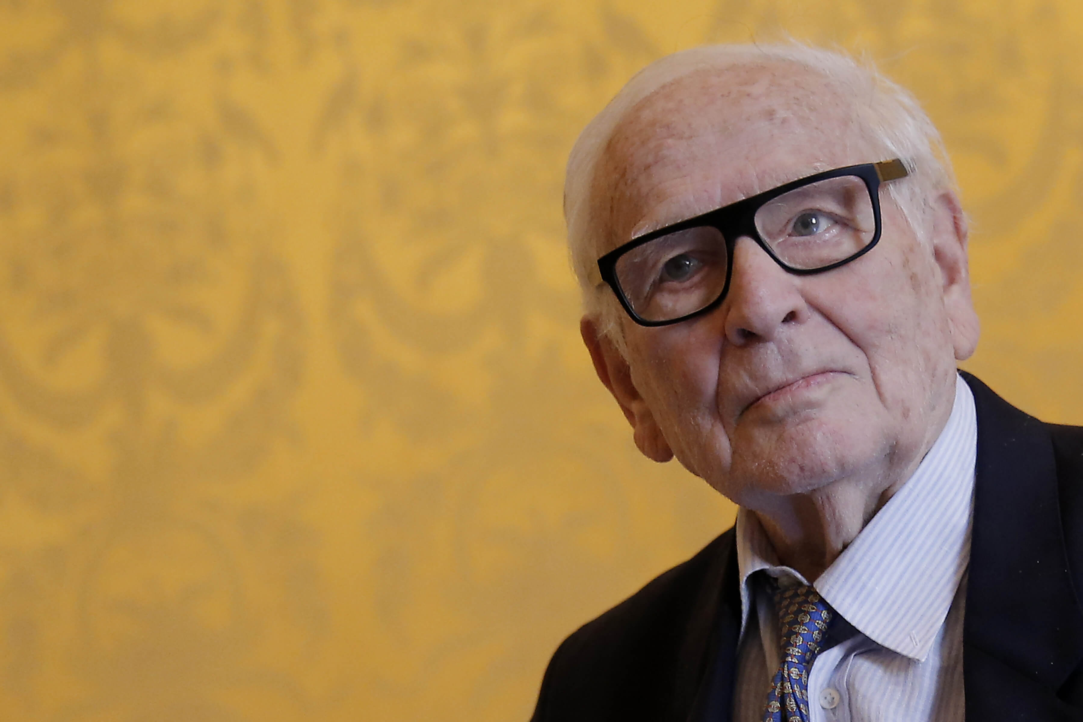 El modisto Pierre Cardin prepara su sucesión a los 96 años