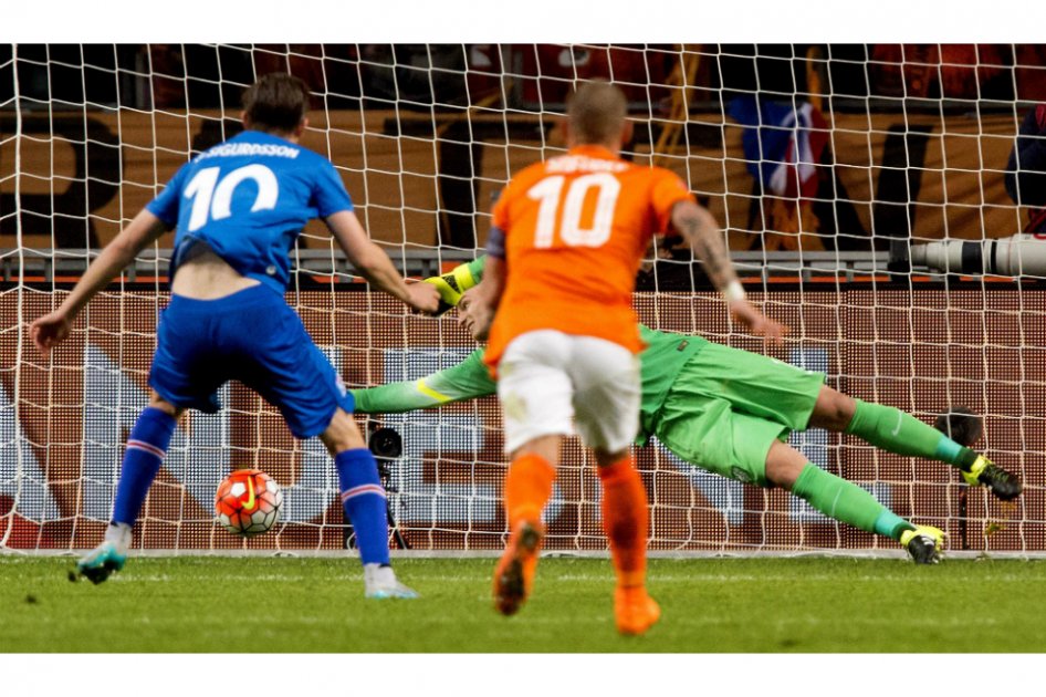 Islandia hace historia derrotando a Holanda