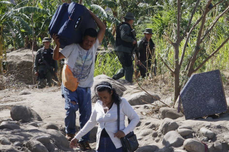 Venezolanos que sean pareja de deportados podrán solicitar nacionalidad colombiana