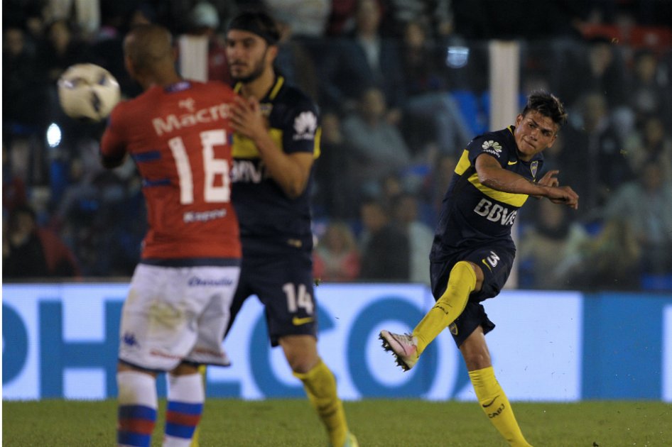 Sebastián Pérez jugó todo el encuentro en el empate de Boca Juniors ante Tigre