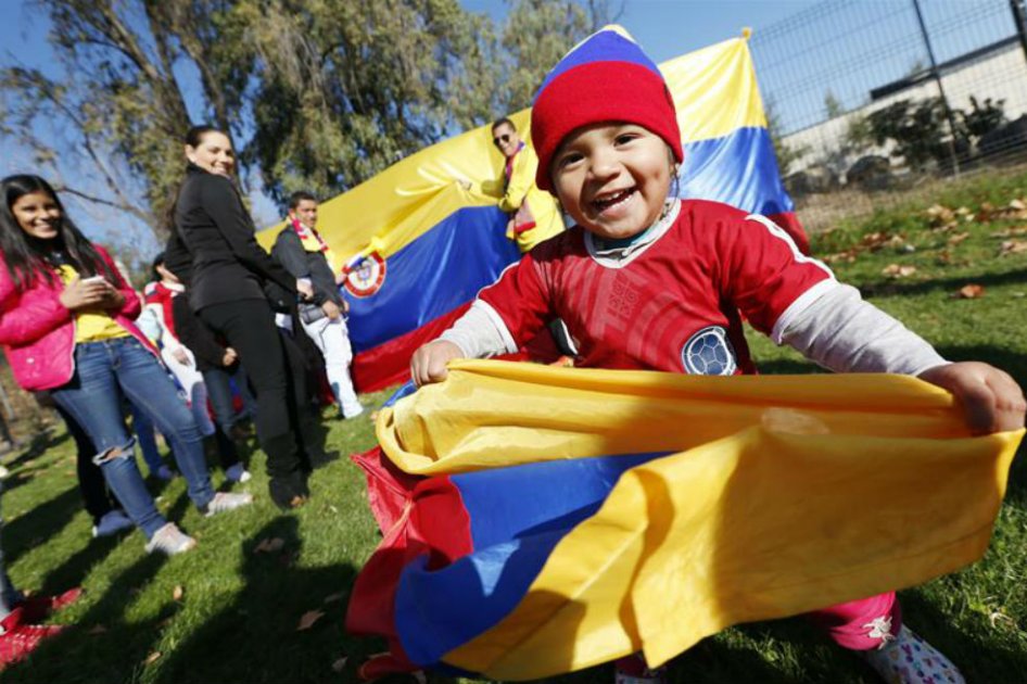 Hinchas colombianos son mayoría en Chile