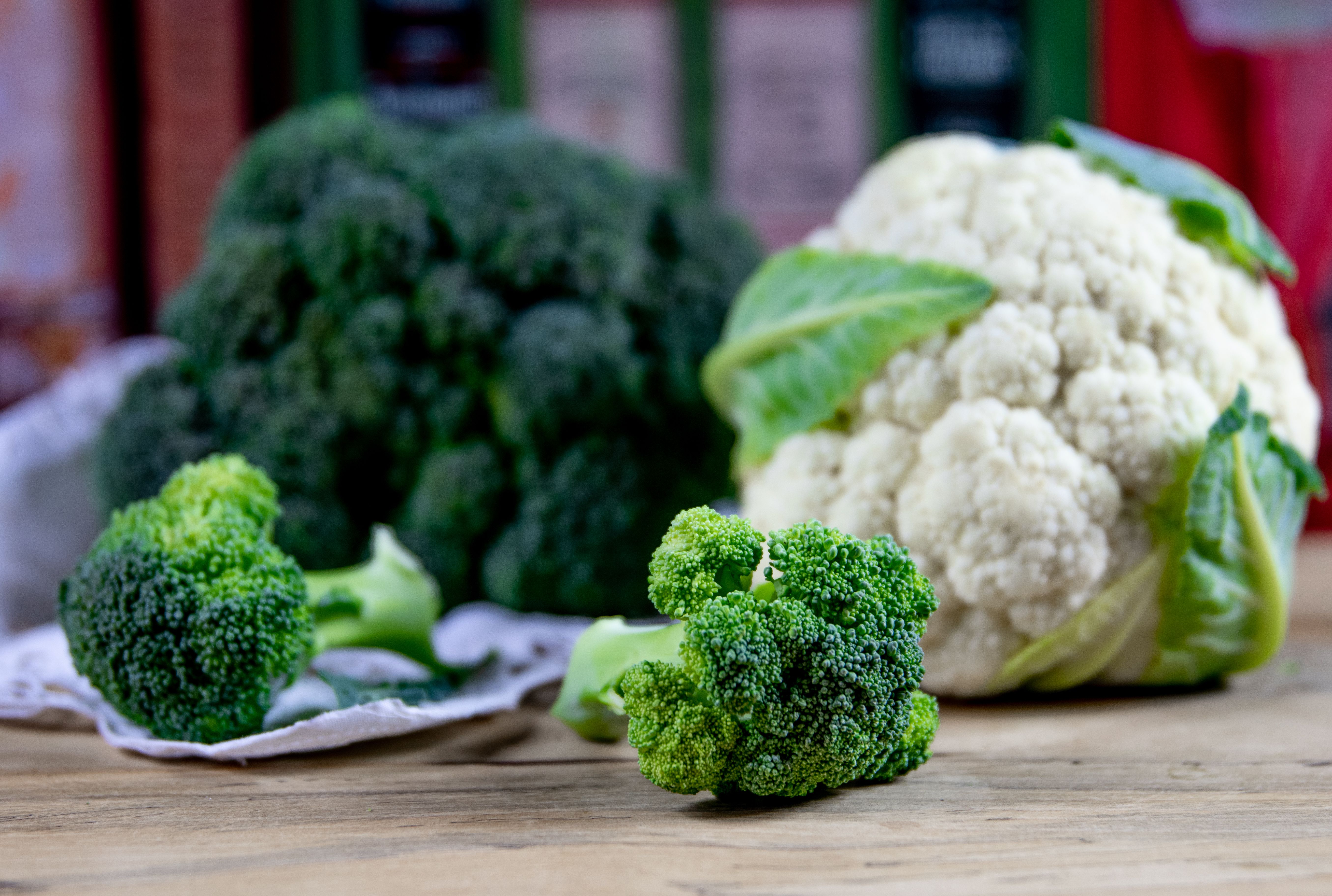 ¿Cuál es la diferencia entre brócoli y coliflor y cómo cocerlos correctamente?