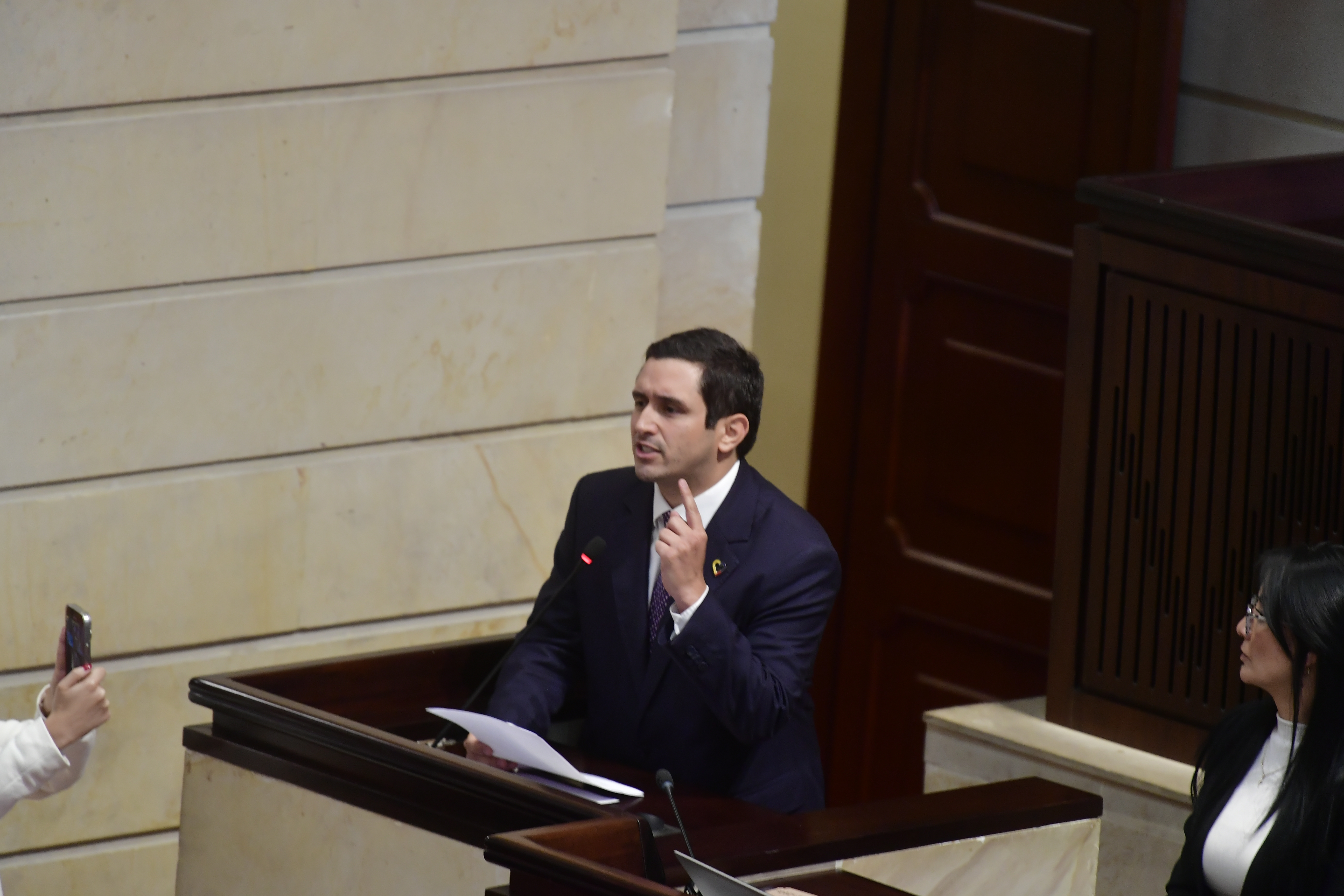 Vicepresidente de la Cámara de Representantes, que preside la sesión del Congreso donde se conmemora el Día Nacional de Víctimas del conflicto.