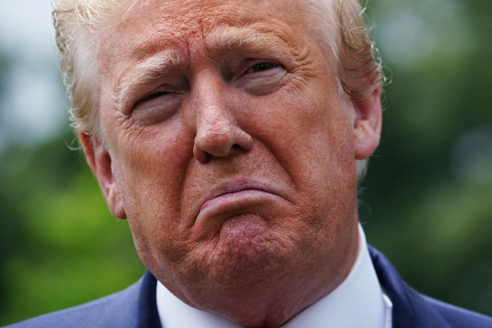 Por su red social, Trump pidió de regreso los documentos confiscados por el FBI