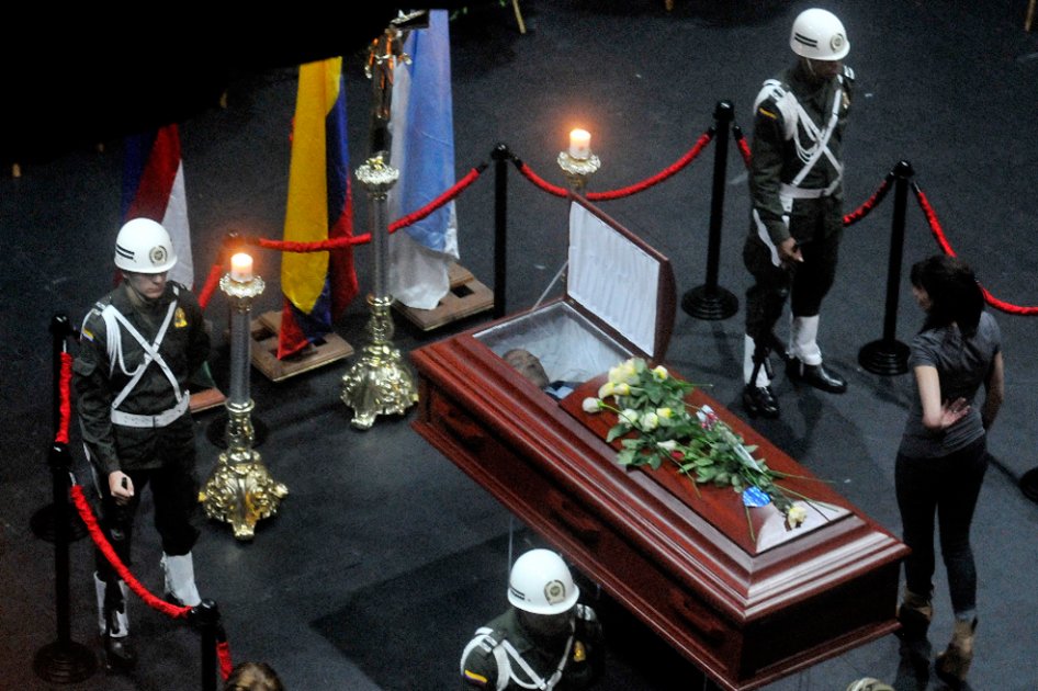 Caleños rinden homenaje a Jairo Varela