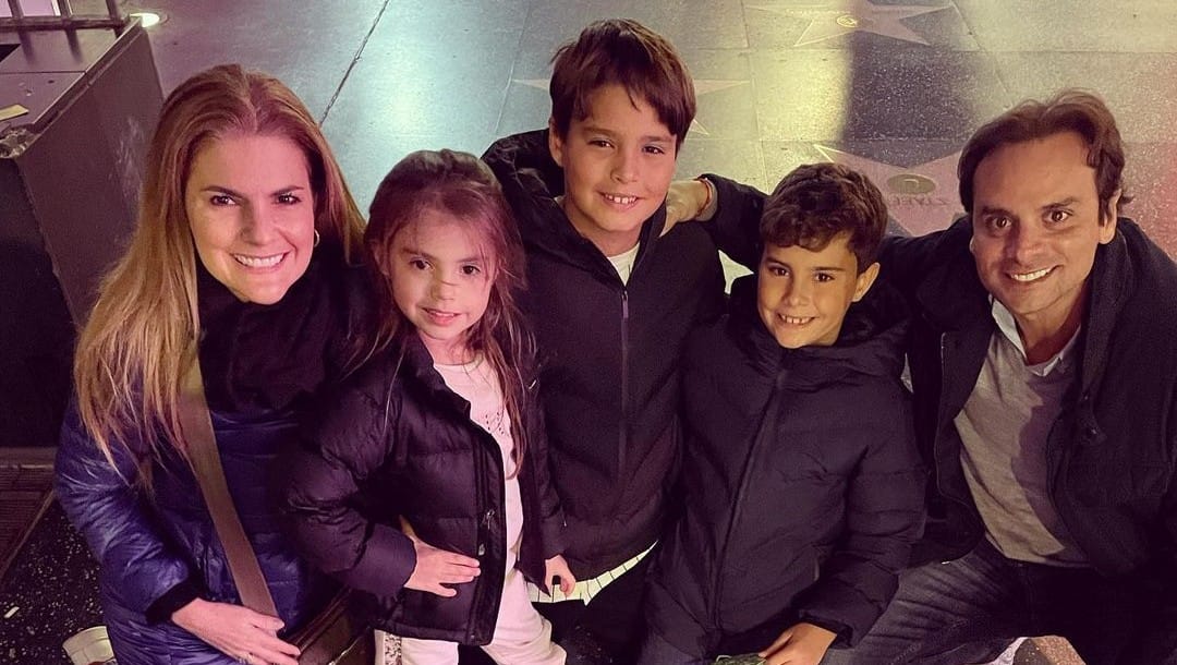 Rochi Stevenson y su familia.