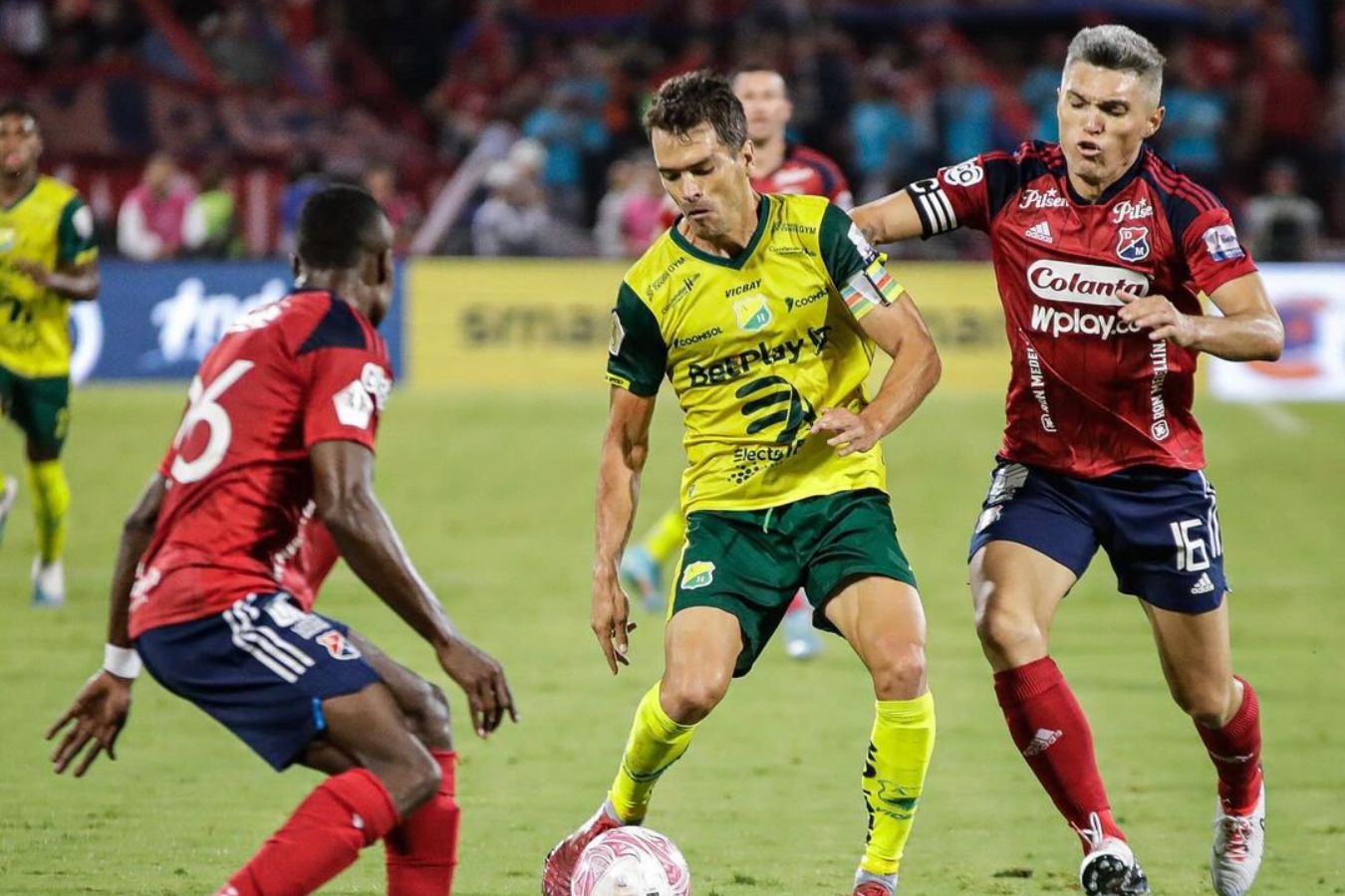Liga BetPlay: Medellín venció al Huila y puso pie y medio en los cuadrangulares