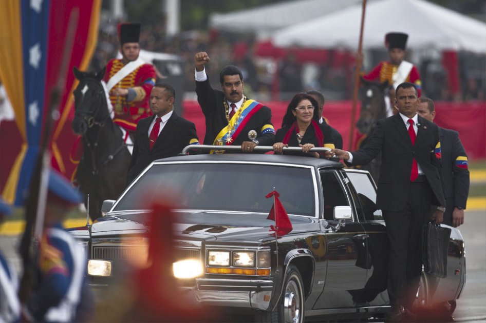 Fieles a Chávez, no a Maduro