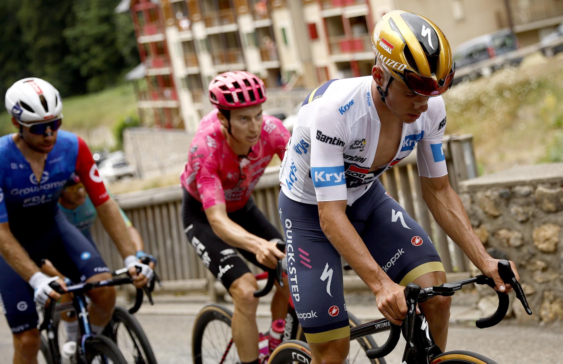 (France), 19/07/2025.- Belgian rider Remco Evenepoel of Soudal Quick-Step team in action during the 14th stage of the Tour de France cycling race over 182.6km from Pau to Luchon-Superbagneres, France, 19 July 2025. (Ciclismo, Francia) EFE/EPA/MARTIN DIVISEK