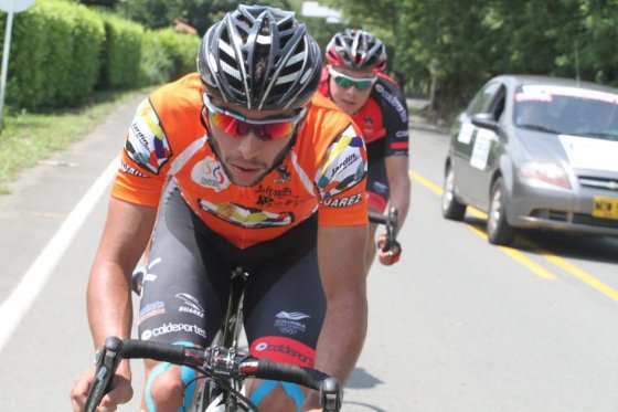 Fernando Gaviria en una de las etapas de la Vuelta de la Juventud. Foto: Eder Garcés, Federación Colombiana de Ciclismo