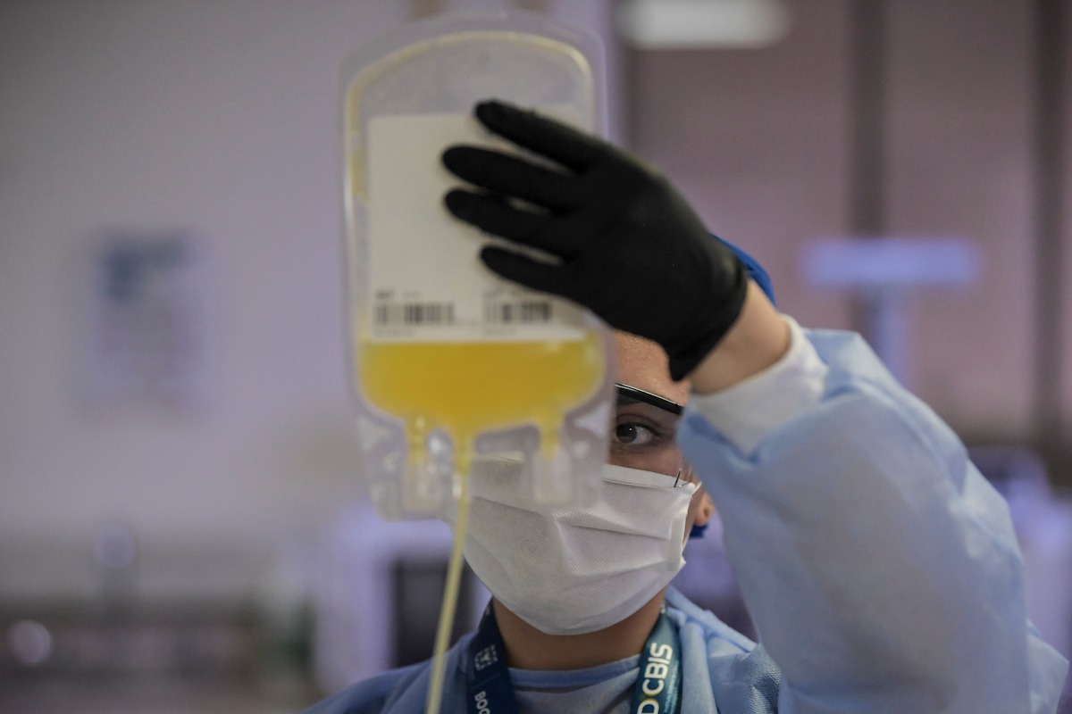 El plasma de pacientes convalecientes aún no muestra resultados significativos