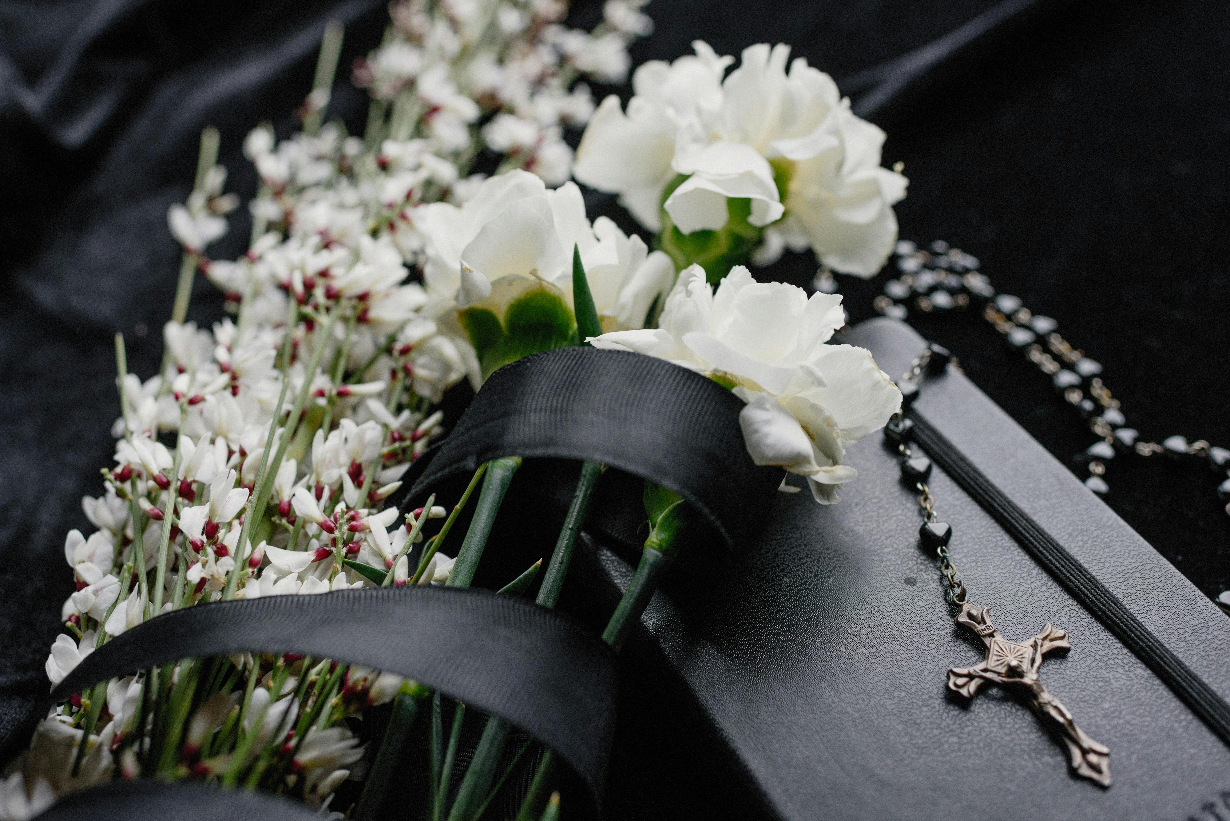 ¿Cómo traer a Colombia las cenizas de un familiar muerto en el exterior?