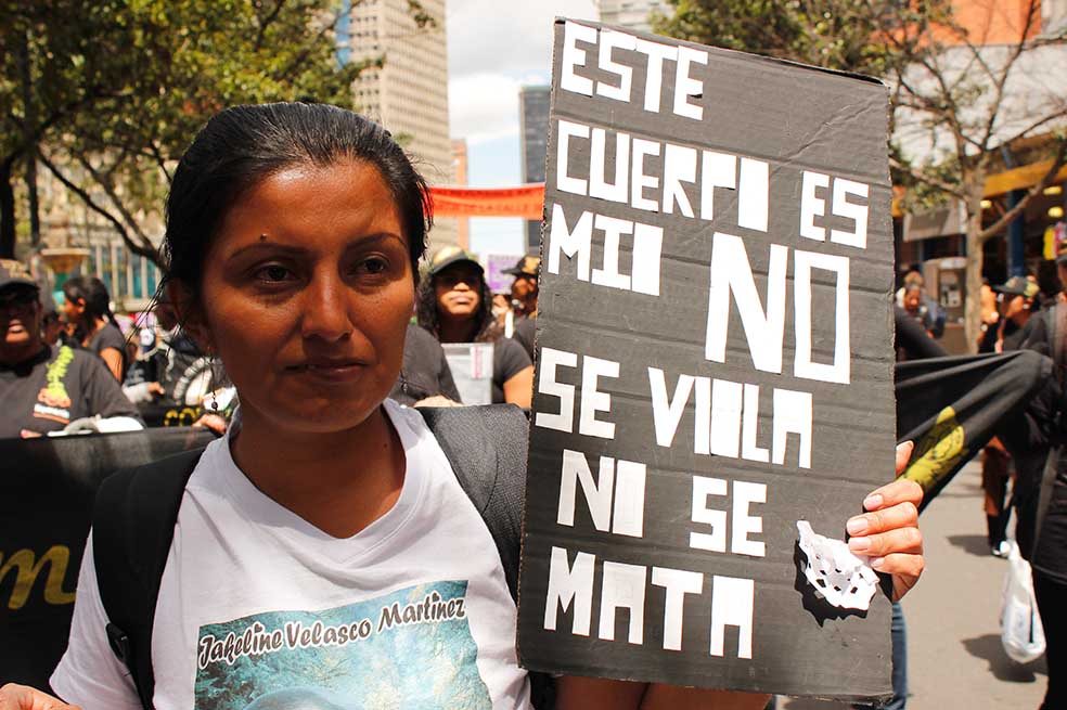 “Hace falta educar en la desobediencia civil”