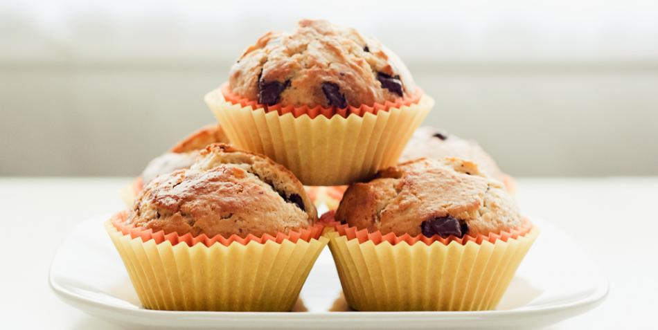 Cupcakes de banano y chips de chocolate