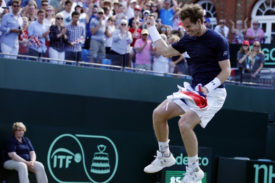 Andy Murray lleva a Gran Bretaña a semifinales en la Copa Davis. Foto: AFP