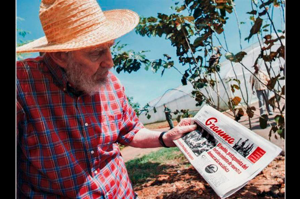 Fidel Castro lucha contra los rumores de su muerte