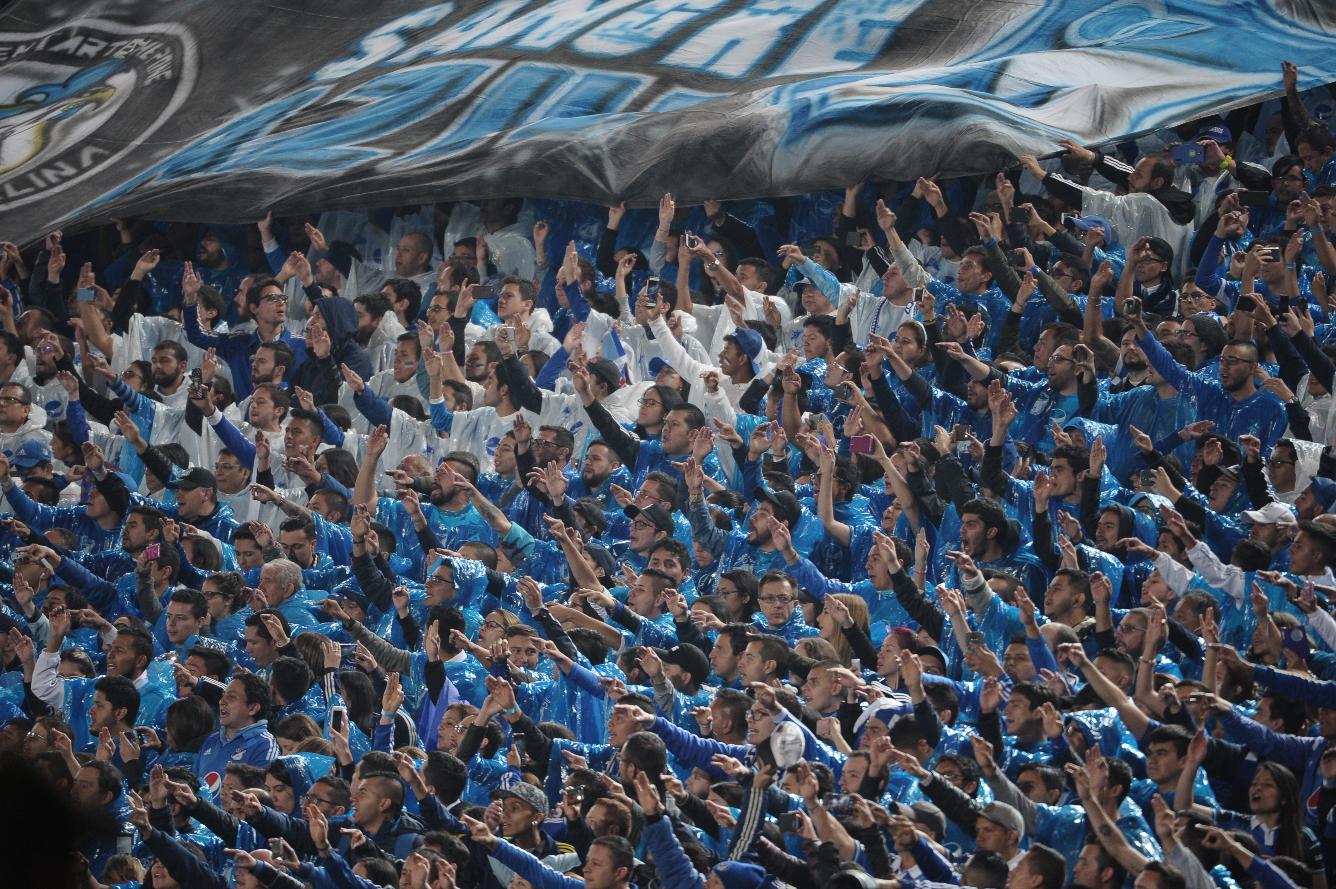 Hinchas y accionistas de Millonarios ejercen presión para la llegada de Fernando Uribe