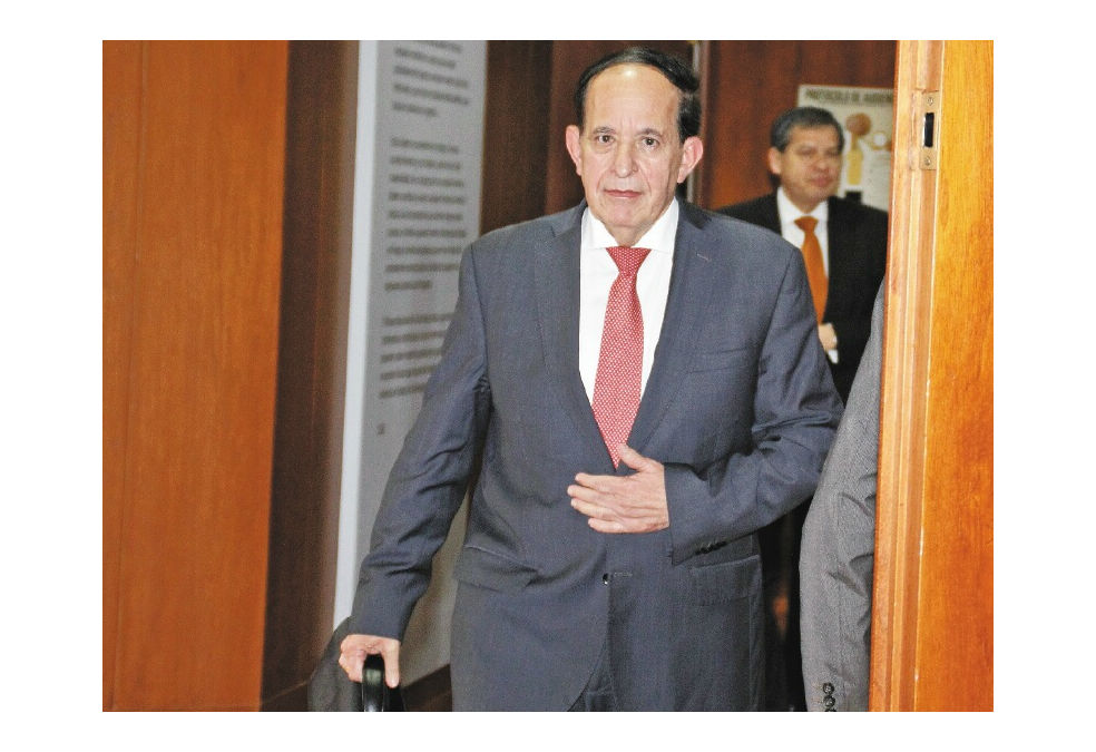 Los chats íntimos del exsenador Álvaro Ashton