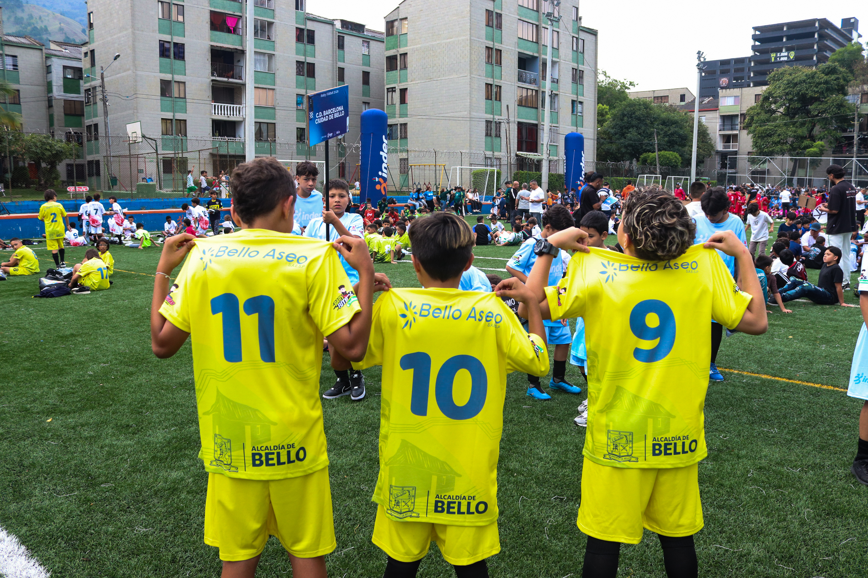 Camisetas entregadas para la competencia.