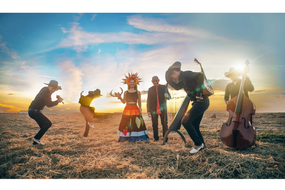 Cimarrón lanza video de "Penitas de mi corazón" con el que resume su gira mundial