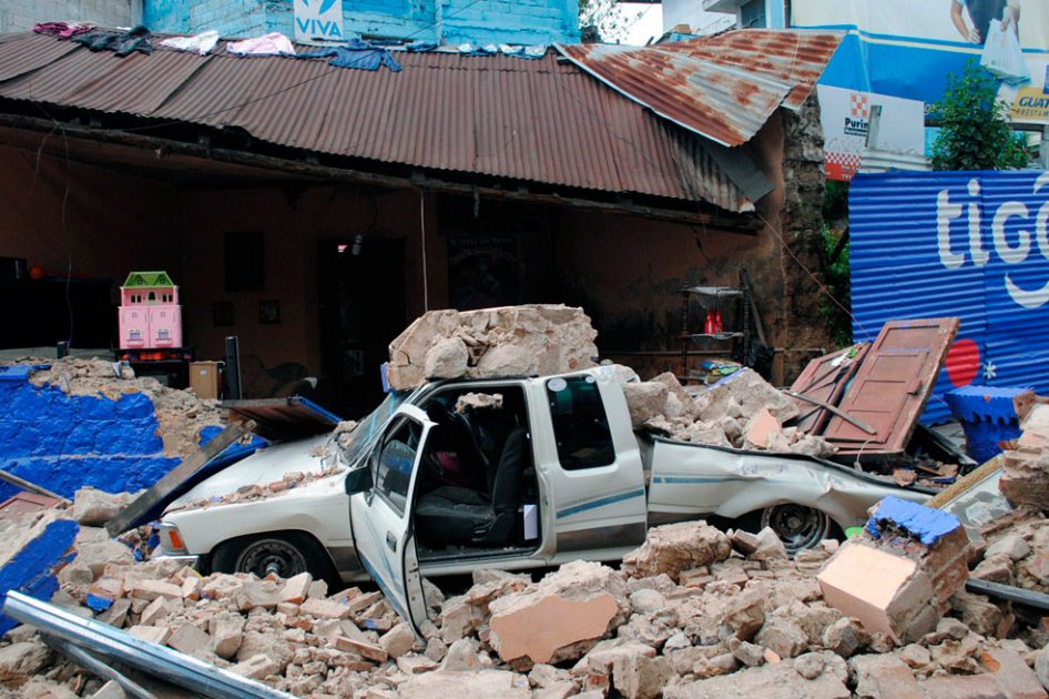 Asciende a 48 el número de muertos tras sismo en Guatemala