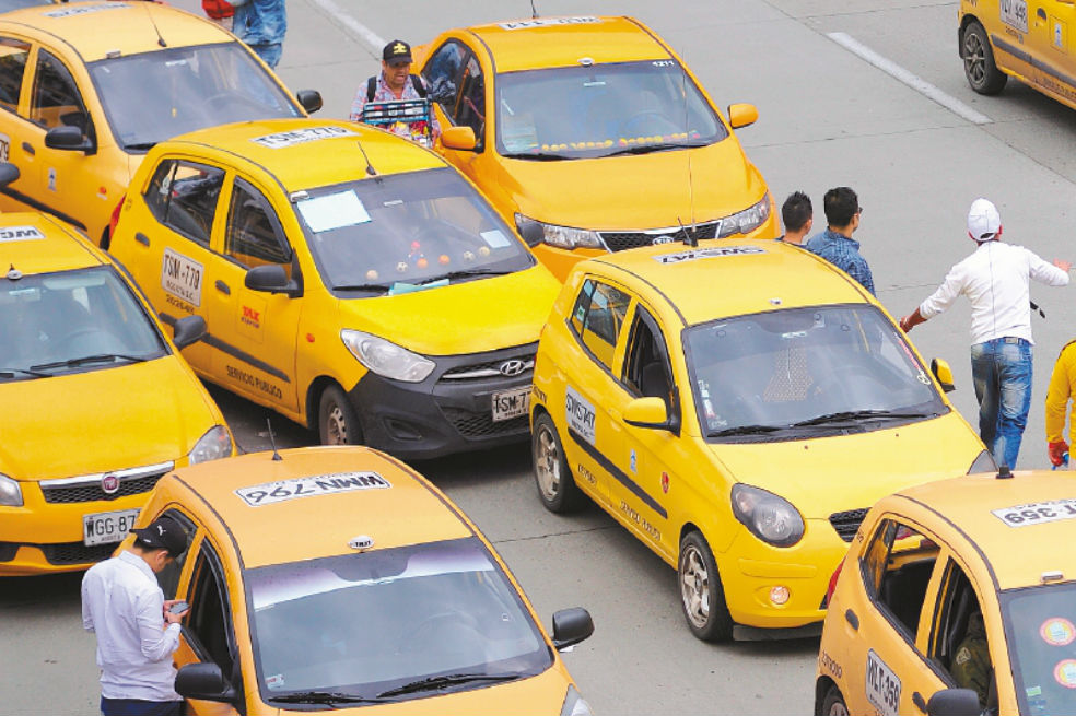 Protesta de taxistas complicaría este martes movilidad hacia El Dorado