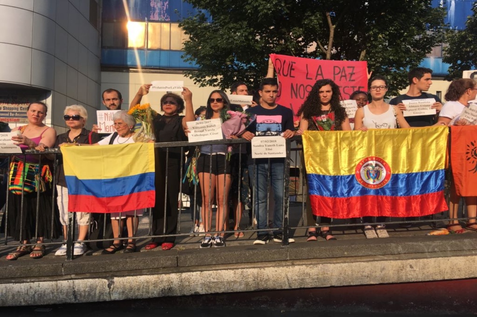 Así se vivió la velatón por el asesinato de líderes sociales en Francia y Londres