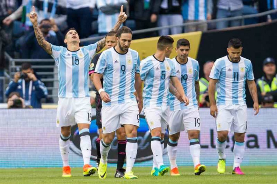 Argentina goleó a Bolivia y enfrentará a Venezuela