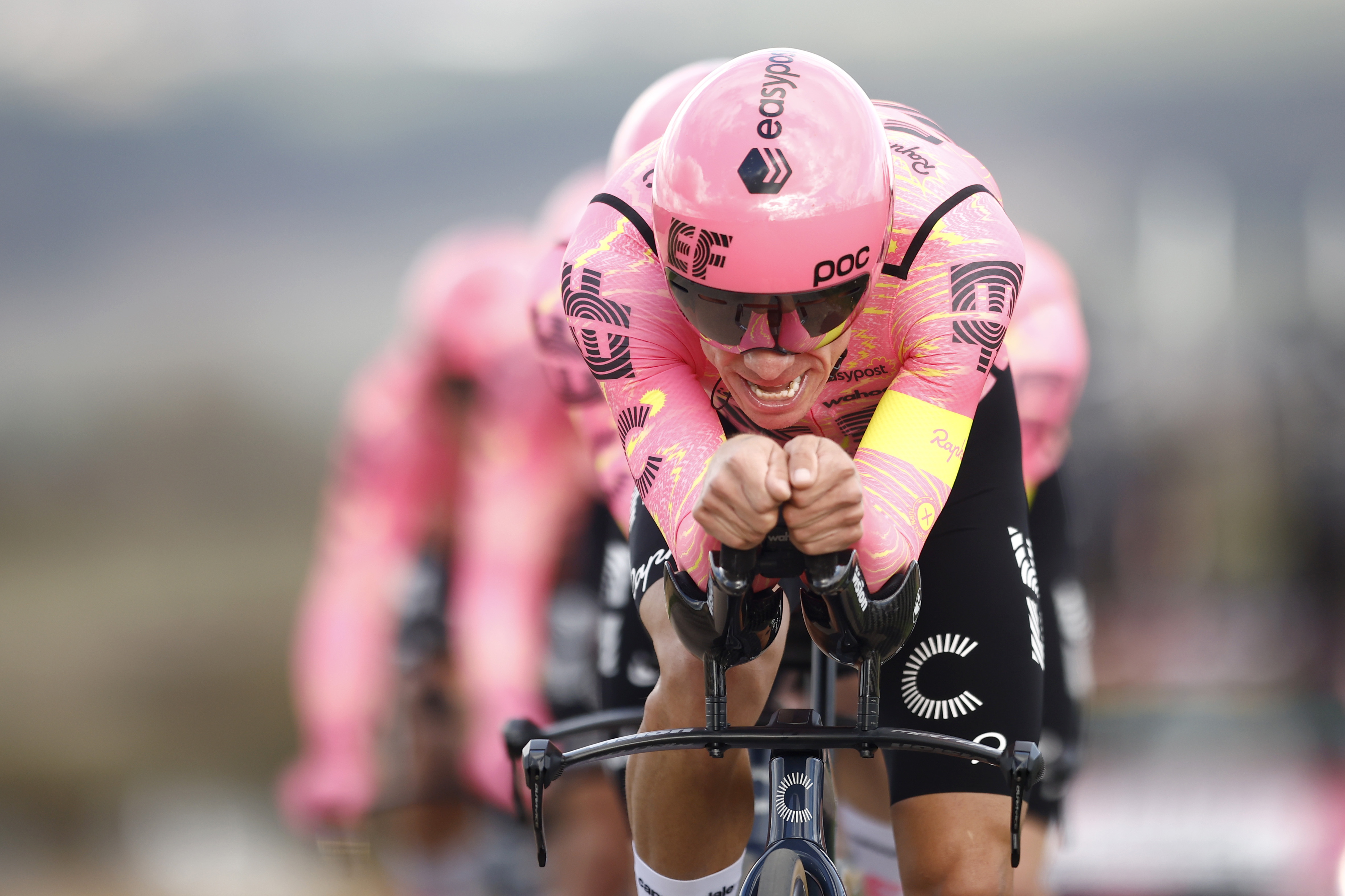 Auxerre (France), 05/03/2024.- Ef Education Easypost team riders in action during the 3rd stage of the Paris Nice cycling race, a Team time trial over 26.9 km in Auxerre, France, 05 March 2024. (Ciclismo, Francia, Niza) EFE/EPA/YOAN VALAT