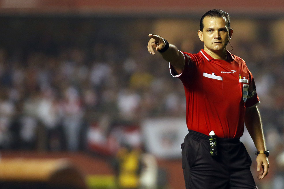 Carlos Amarilla, suspendido