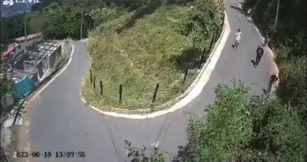 Video: dos bandas delincuenciales protagonizaron balacera en Antioquia