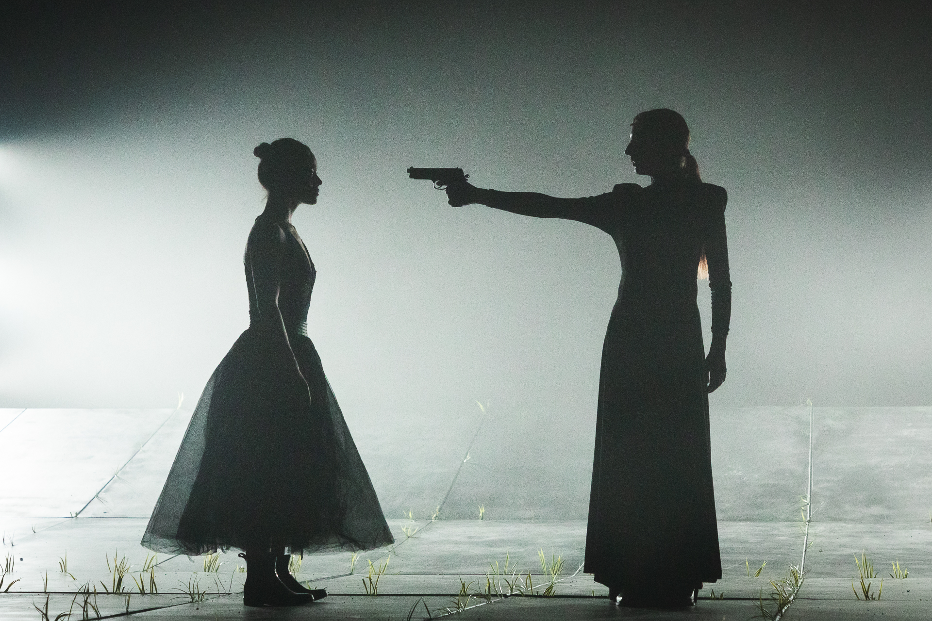 Jimmy Rangel, coreógrafo y director artístico colombiano de reputada trayectoria internacional, pone sobre el escenario nuevamente a Medea, del dramaturgo griego Eurípides, una de las tragedias clásicas más recordadas y puestas en escena de todos los tiempos.