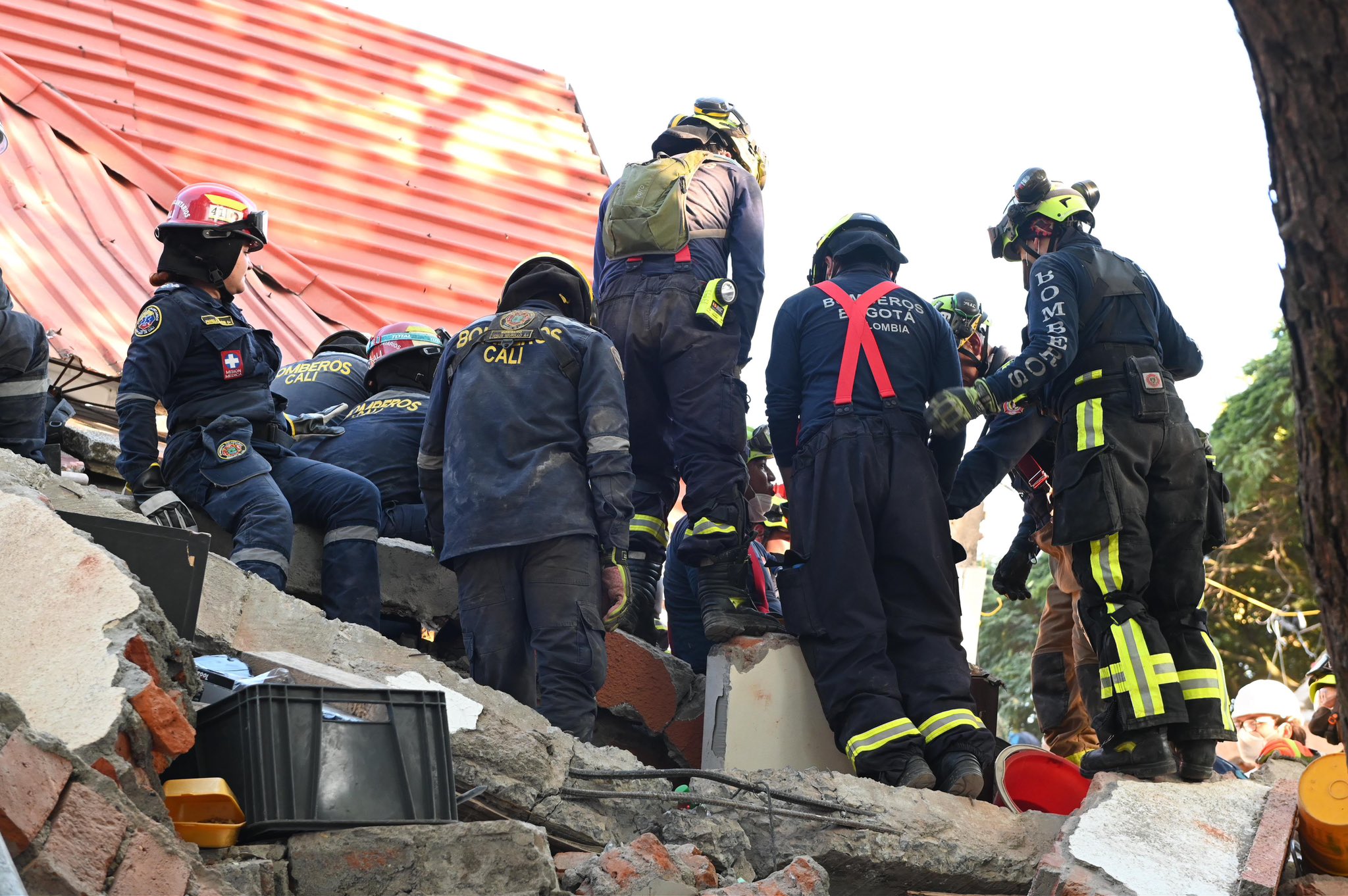 Terremoto en Colombia: España reporta 164 de sus ciudadanos desaparecidos