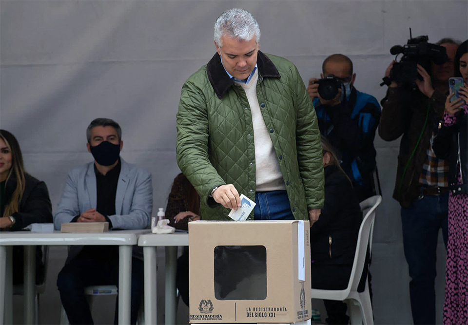 Iván Duque da inicio a la jornada de votaciones de la segunda vuelta presidencial