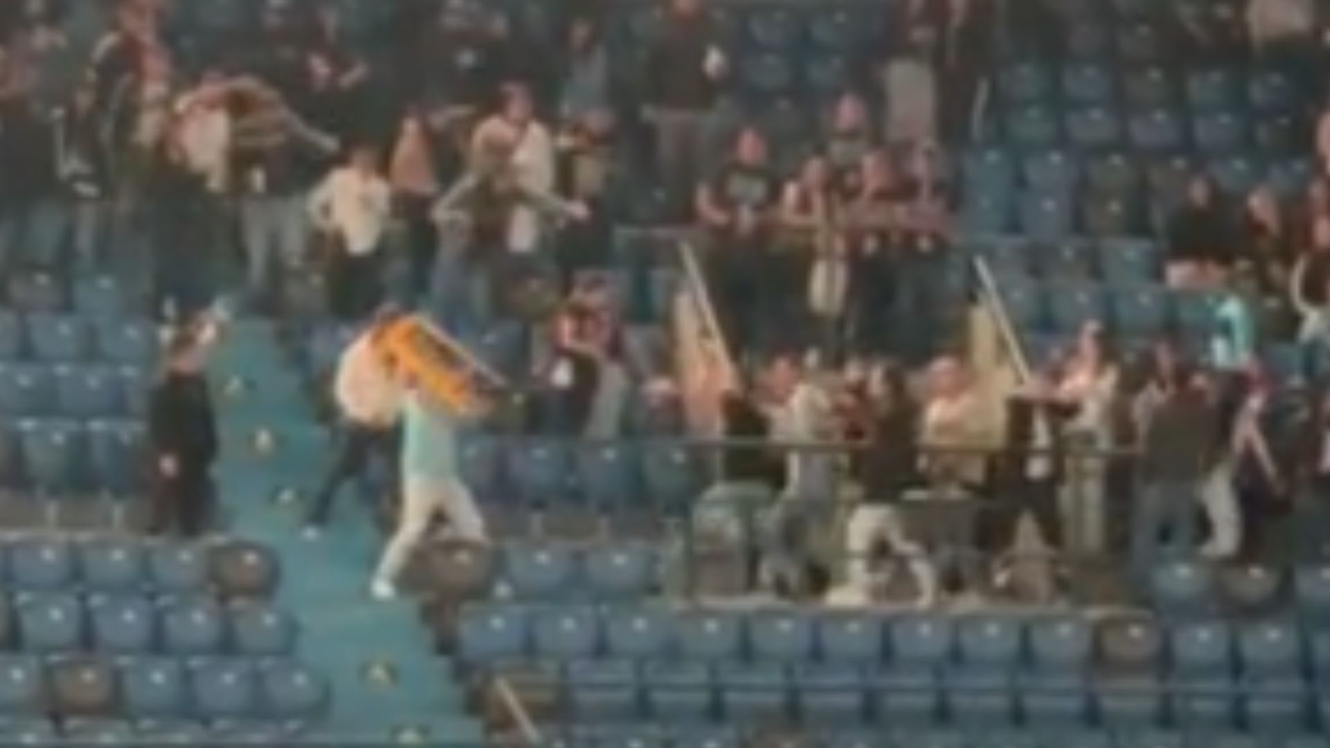 Disturbios en el Movistar Arena durante recital de Damas Gratis, esto se sabe
