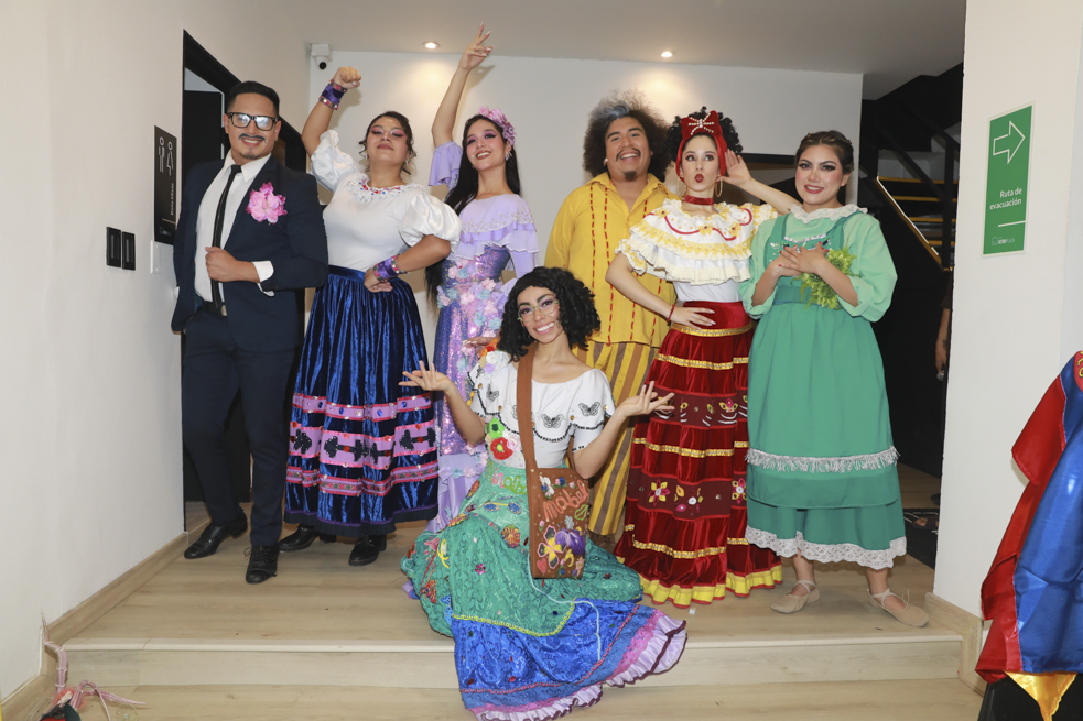 Elenco obra Encanto Live