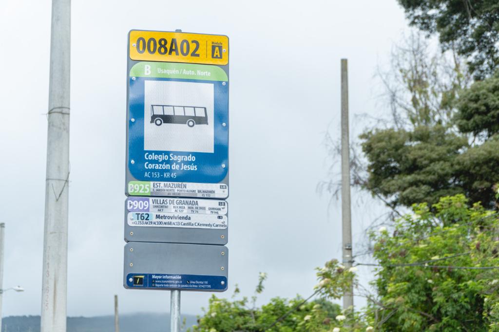 Inicia la reposición de 2.050 señales del Sitp que fueron robadas en Bogotá