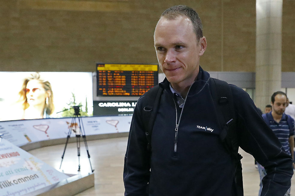 Froome acapara la atención en un Giro de Italia con una salida histórica